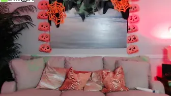Ariana_Gray Cute chick cool teasing the vagina