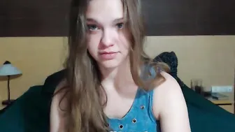 tonysharkkiss Cute chicks suck penis
