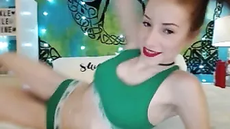 avalynnrose Little Maiden fucks herself dildo