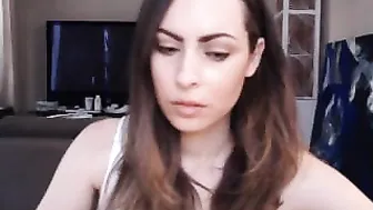 aapl Sexy babe gently caresses pussy