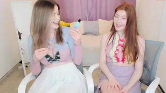 vivian_and_rose chaturbate Sexy mommy fingers both holes