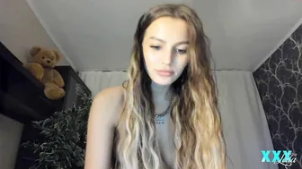 xxx_leila chaturbate Hot bitches show curvy shapes