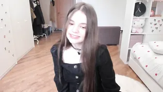 cassiebecker chaturbate Fluffy harlot fucks pussy with phallus