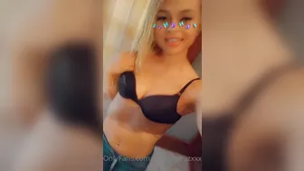 Destinycruzxxx onlyfans Beautiful chick boasts big boobs