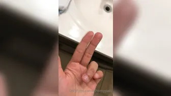 ahornypaki onlyfans  busty jerk off