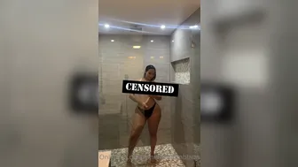 yinethcolombiana onlyfans  Masturbates his swollen clit