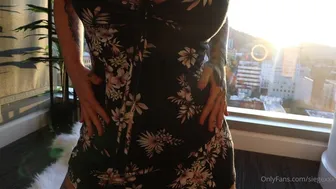Siegexxx onlyfans Cute slut caresses intimate places