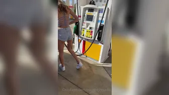 sophieangel18 onlyfans Slutty lady fucks her ass hard