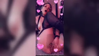Siegexxx onlyfans Exquisite babe caresses shaved cunt