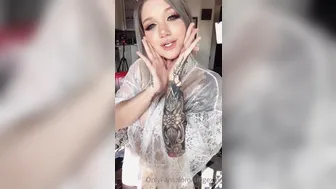 Siegexxx onlyfans Stewardess jerks off and shows tattoos