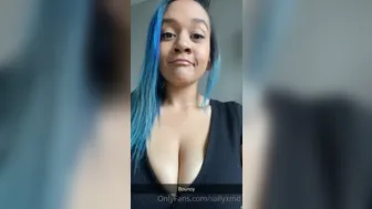 sallyxmd onlyfans Hot prostitute poses in shorts