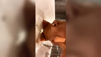 onlyfans Day CluB Nice lady massages vagina