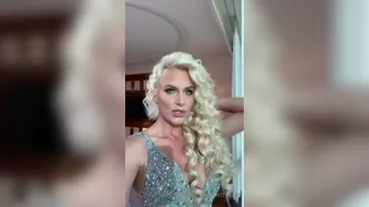 Phoenix Marie aka phoenixmarie onlyfans Busty passion sucks dick