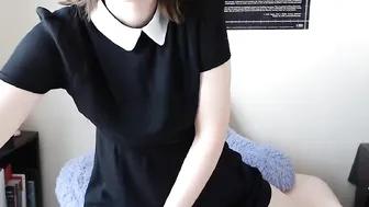 elwynciel dancing in fries