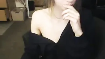 MissAlice The charming bitch caresses sexual sponges