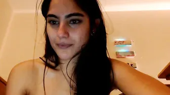 gabbi Obstinate mare fingers jerking her pussy