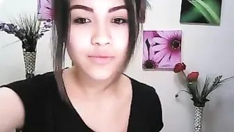 fiona_harvey Sweet lady caresses pussy