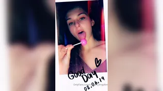 leahgotti_ onlyfans  jerking off sitting on the edge of the bed