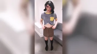 Ashley aka ickyy aka ickypeach onlyfans  masturbating pussy through panties