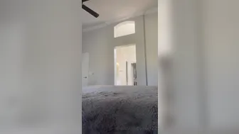 allipark22 onlyfans Busty slut caresses both slits