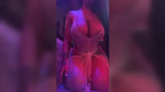 Advoree onlyfans Painted confused caresses shaved holes