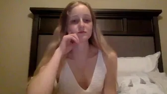 peachezzs chaturbate  fuck yourself phalos