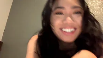 cum4ling chaturbate Adorable chick pulls vagina