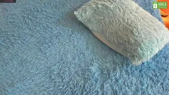 angeellina chaturbate Cute chick pulls up her dress