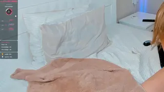 misssweettie chaturbate Exquisite slut gets naked and jumps on strap-on