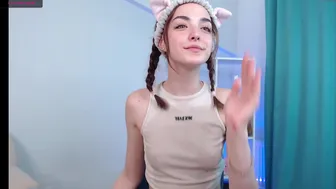 derla_meow chaturbate Painted chick sucks dildo