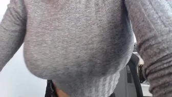 eat_mee_out chaturbate Hot lady furiously twirling big ass