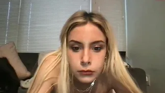 atherealle chaturbate Adult slut fucks shaved cunt