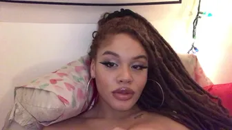 Naomi aka naomij onlyfans Cute confused gently fucks pussy