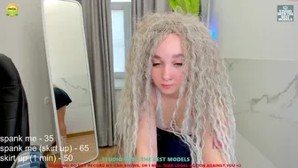 coy_vanessa chaturbate Cute Shmara pulls pussy