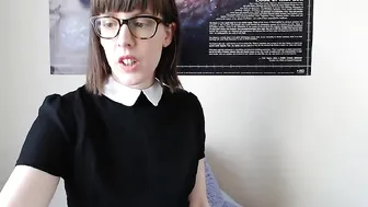 elwynciel Nude cutie shows juicy charms