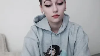 fayetality Juicy slut fucks pussy with phallus