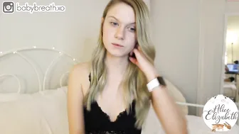 aliceelizabeth without stopping caressing pussy