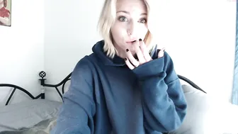 potteryaurora Blonde Passion caresses shaved pussy