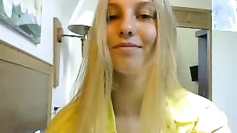 robyngood Nude rune opened her pussy
