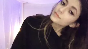 kaydolll put on display his chest