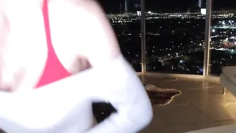 aleXis Hot babe fucks herself