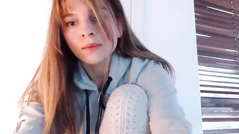 kendalltyler Cute confused fucks shaved pussy