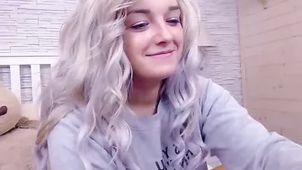 mistyfoxxx Sexy babe masturbates point
