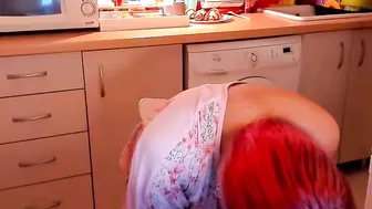 lindachamberrs Naughty girl plays with vibro massager