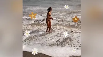 Riley Reid aka rileyreidx3 onlyfans Cute babe caresses shaved cunt