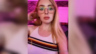 kristenlanae onlyfans Beautiful babe shows boobs