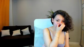 your_lilly_girl chaturbate Openwork babe turns with juicy tits