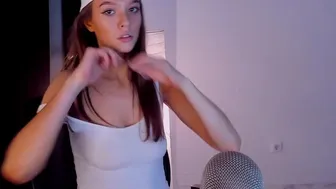 _demi_dee_ chaturbate Pretty woman in a shirt without panties