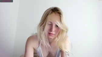 strong_eva chaturbate Wonderful woman gently pulls pussy