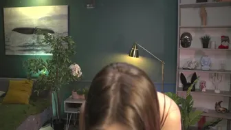 dream_knockers_xxl chaturbate Gorgeous prostitute caresses pussy in the forest